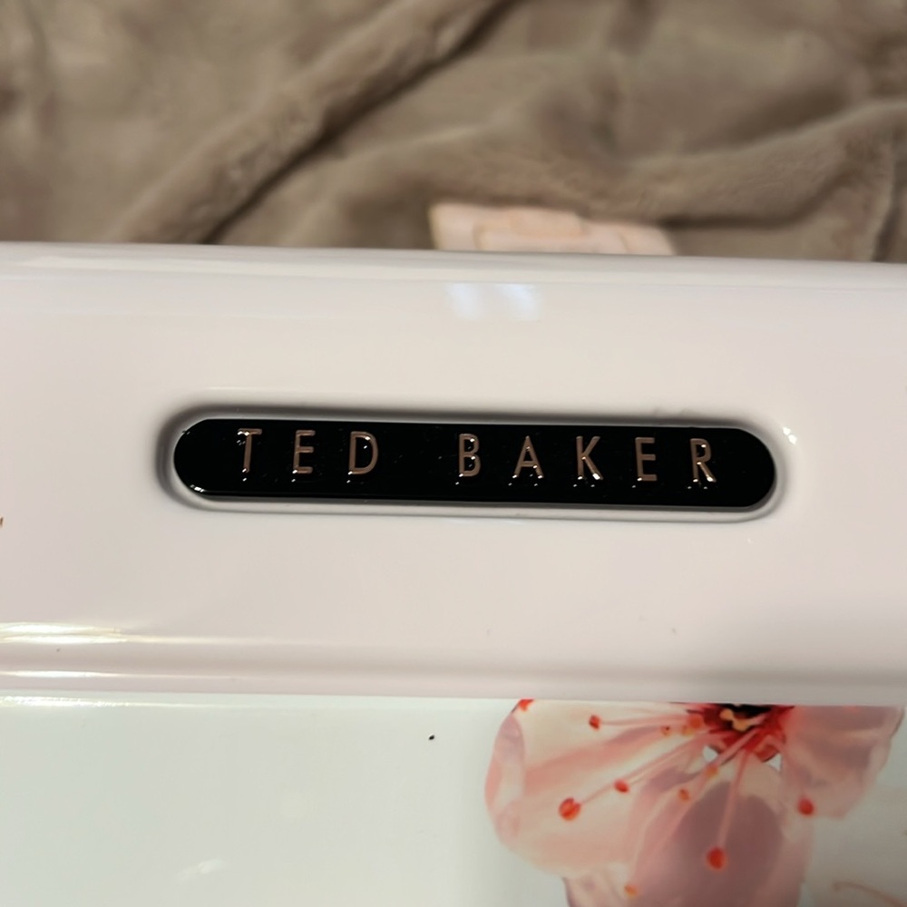Ted Baker Oriental Blossom Cherry Blossom Pink And White Carry-On Suitcase - Picture 2 of 16